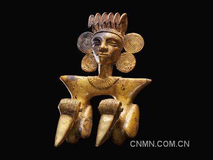 在巴拿馬墓葬中發現的黃金塑像