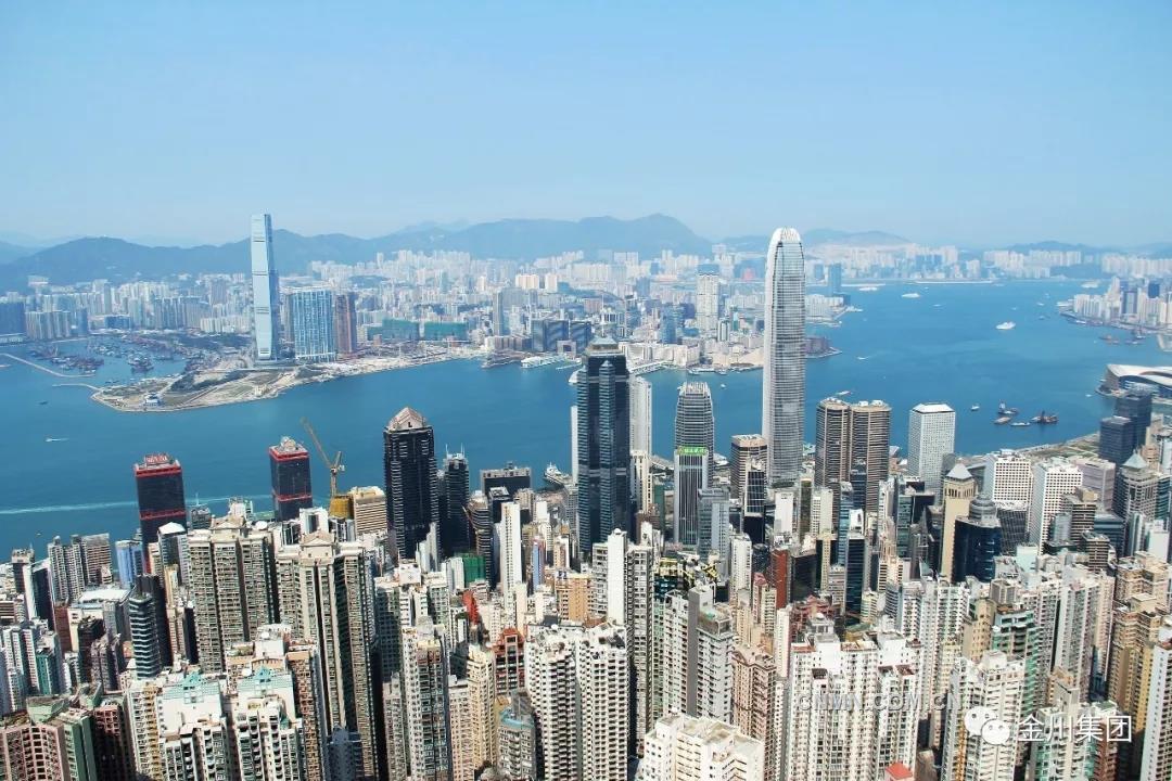 一年來，企業內外媒體對公司各條戰線涌現出來的優秀代表做了大量宣傳報道，多角度、多層面展現金川人勇于擔當、積極向上的精神風貌，金川品牌的知名度、美譽度得以提升。