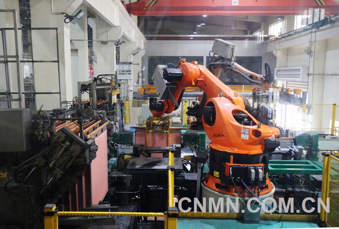 銅陵有色金冠銅業分公司電解車間機器撥片