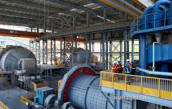 今年以來，厄瓜多爾米拉多銅礦（以下簡稱該礦）創新工作思路，強化對標管理，開展對標世界一流管理提升行動，提高經濟效益，成效顯著。1-9月，累計完成銅量57101噸、副產金1014千克、銀15156千克，分別占年計劃的84.15%、93.85%、125.93%，均創歷史新高。