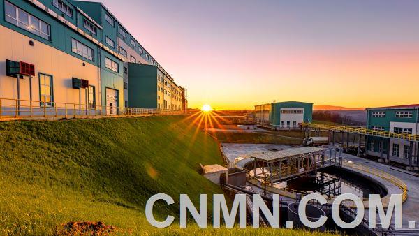 塞爾維亞丘卡盧-佩吉銅金礦在2021年6月進(jìn)入試生產(chǎn)階段后,逐步完成礦山基建向生產(chǎn)運(yùn)營(yíng)的平穩(wěn)過(guò)渡