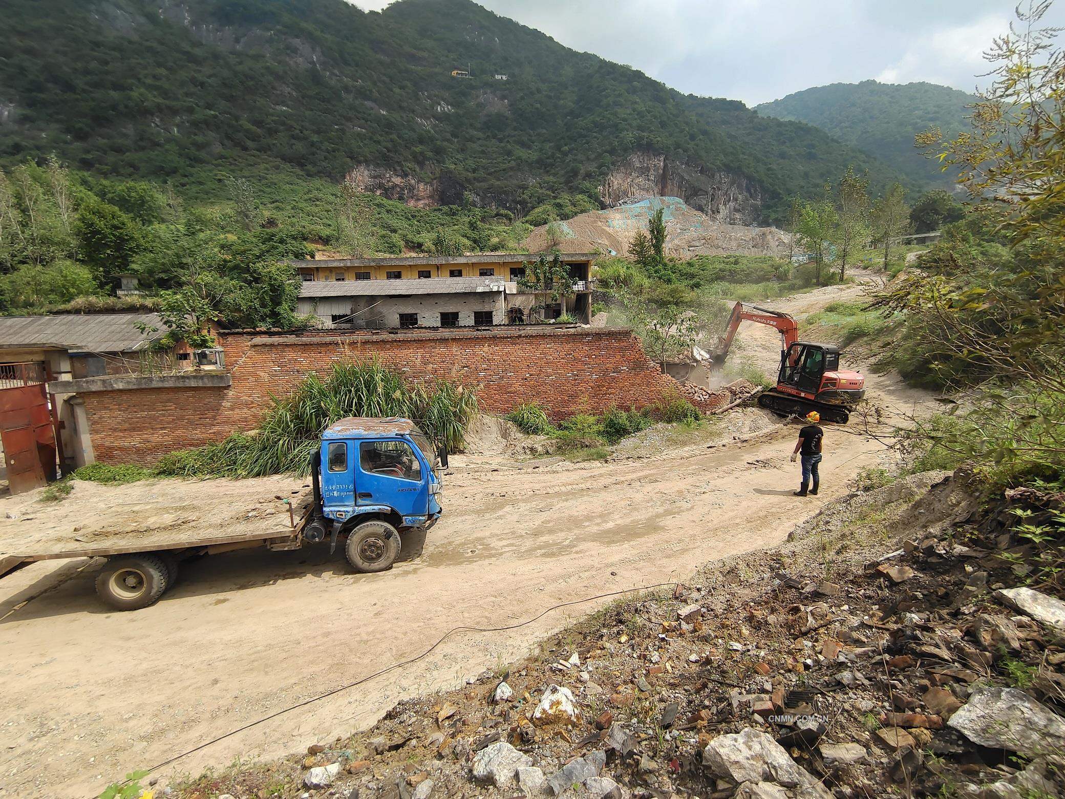 原赤馬山礦拆遷現場