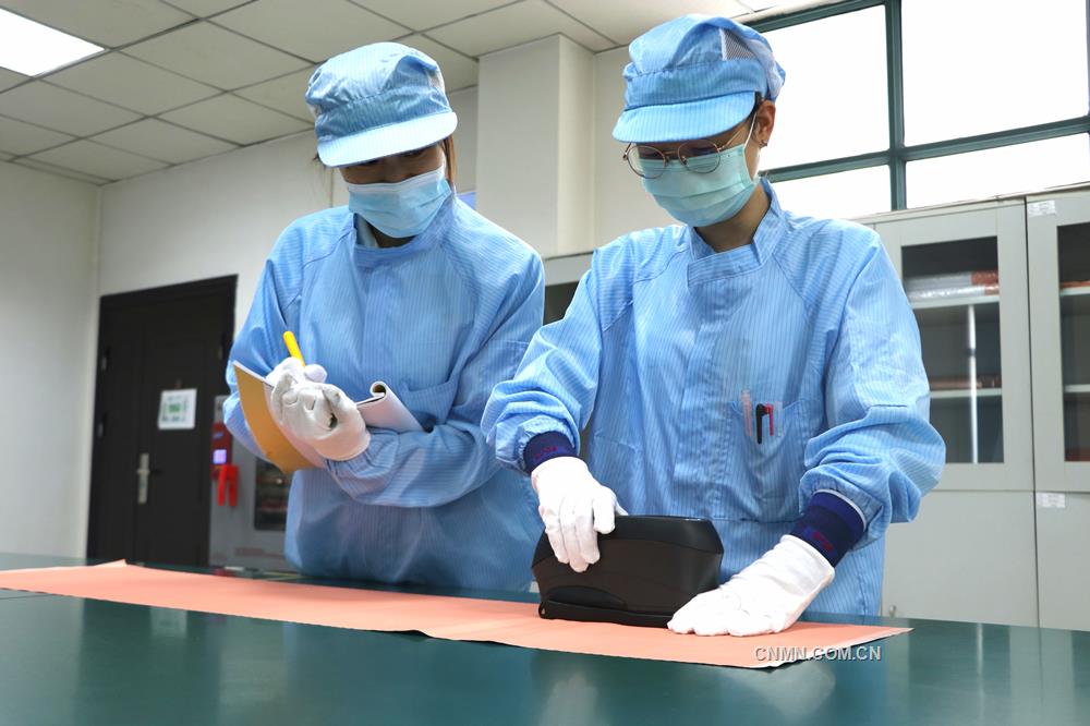 日前，安徽銅冠銅箔集團公司2022年黨建攻關項目&mdash;&mdash;改善銅箔色差，取得階段性成效。該公司優化生產工藝、加大設備改造，5月份未出現因銅箔色差問題導致的客戶投訴。